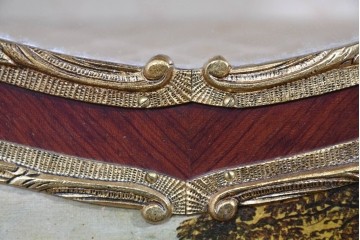 中古　美品　スペイン製　絵画装飾が優雅なキュリオケース　(R-085912)