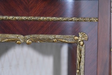 中古　美品　スペイン製　絵画装飾が優雅なキュリオケース　(R-085912)