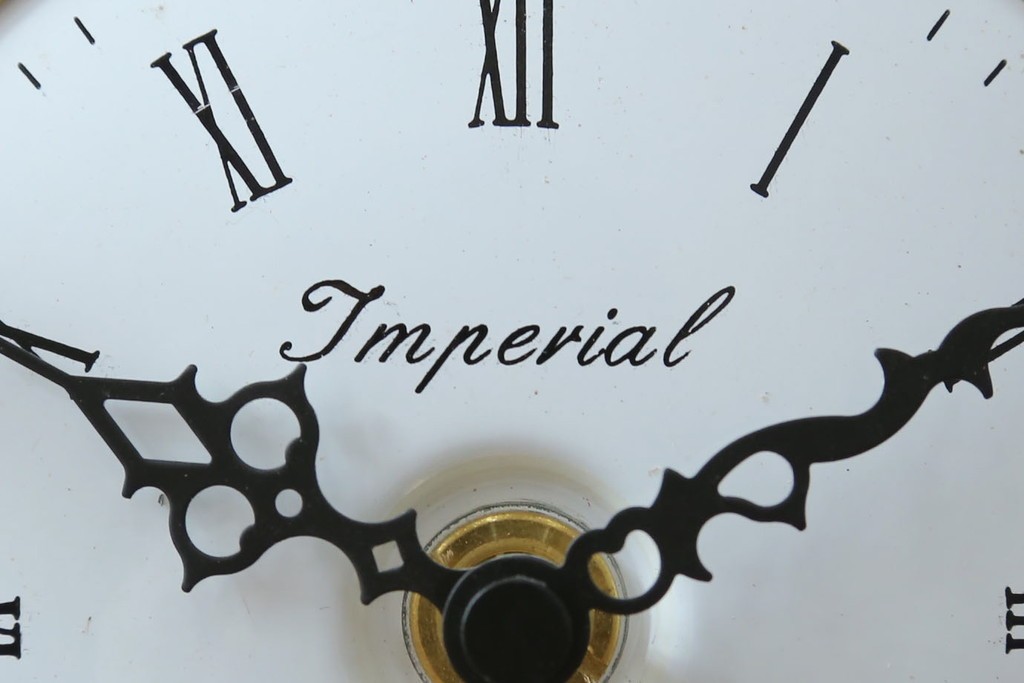 中古　高級品　イタリア　FARBEL　Imperial(インペリアル)　六本木アピス取り扱い　天使像と真鍮製の装飾が際立つ置時計　(R-085913)