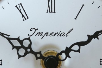中古　高級品　イタリア　FARBEL　Imperial(インペリアル)　六本木アピス取り扱い　天使像と真鍮製の装飾が際立つ置時計　(R-085913)
