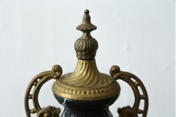 中古　高級品　イタリア　FARBEL　Imperial(インペリアル)　六本木アピス取り扱い　天使像と真鍮製の装飾が際立つ置時計　(R-085913)