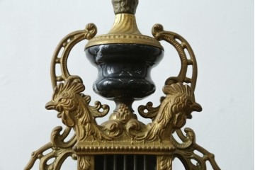 中古　高級品　イタリア　FARBEL　Imperial(インペリアル)　六本木アピス取り扱い　天使像と真鍮製の装飾が際立つ置時計　(R-085913)