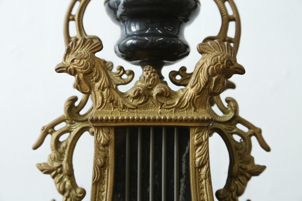 中古　高級品　イタリア　FARBEL　Imperial(インペリアル)　六本木アピス取り扱い　天使像と真鍮製の装飾が際立つ置時計　(R-085913)