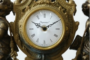 中古　高級品　イタリア　FARBEL　Imperial(インペリアル)　六本木アピス取り扱い　天使像と真鍮製の装飾が際立つ置時計　(R-085913)
