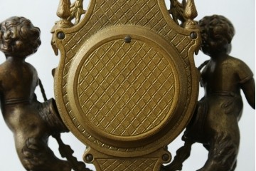 中古　高級品　イタリア　FARBEL　Imperial(インペリアル)　六本木アピス取り扱い　天使像と真鍮製の装飾が際立つ置時計　(R-085913)