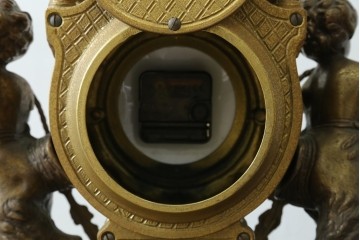 中古　高級品　イタリア　FARBEL　Imperial(インペリアル)　六本木アピス取り扱い　天使像と真鍮製の装飾が際立つ置時計　(R-085913)