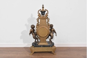 中古　高級品　イタリア　FARBEL　Imperial(インペリアル)　六本木アピス取り扱い　天使像と真鍮製の装飾が際立つゼンマイ式置時計　(R-085913)