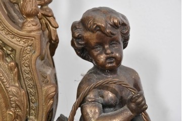 中古　高級品　イタリア　FARBEL　Imperial(インペリアル)　六本木アピス取り扱い　天使像と真鍮製の装飾が際立つゼンマイ式置時計　(R-085913)