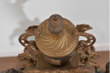 中古　高級品　イタリア　FARBEL　Imperial(インペリアル)　六本木アピス取り扱い　天使像と真鍮製の装飾が際立つゼンマイ式置時計　(R-085913)