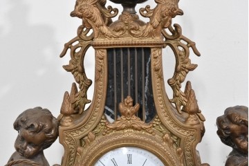 中古　高級品　イタリア　FARBEL　Imperial(インペリアル)　六本木アピス取り扱い　天使像と真鍮製の装飾が際立つゼンマイ式置時計　(R-085913)