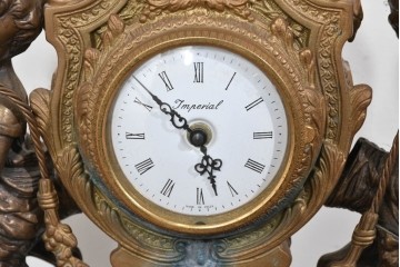 中古　高級品　イタリア　FARBEL　Imperial(インペリアル)　六本木アピス取り扱い　天使像と真鍮製の装飾が際立つゼンマイ式置時計　(R-085913)
