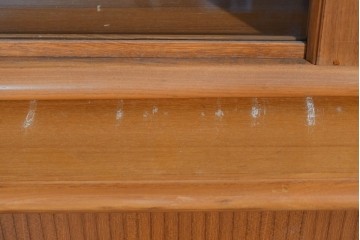 和製ヴィンテージ　豊富な収納を備えたシャッター扉(蛇腹扉)のキャビネット　(R-085916)