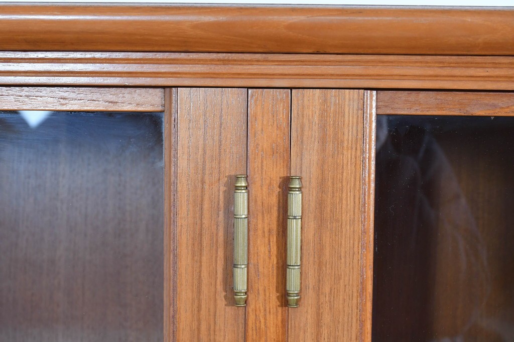 和製ヴィンテージ　豊富な収納を備えたシャッター扉(蛇腹扉)のキャビネット　(R-085916)