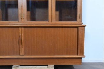 和製ヴィンテージ　豊富な収納を備えたシャッター扉(蛇腹扉)のキャビネット　(R-085916)