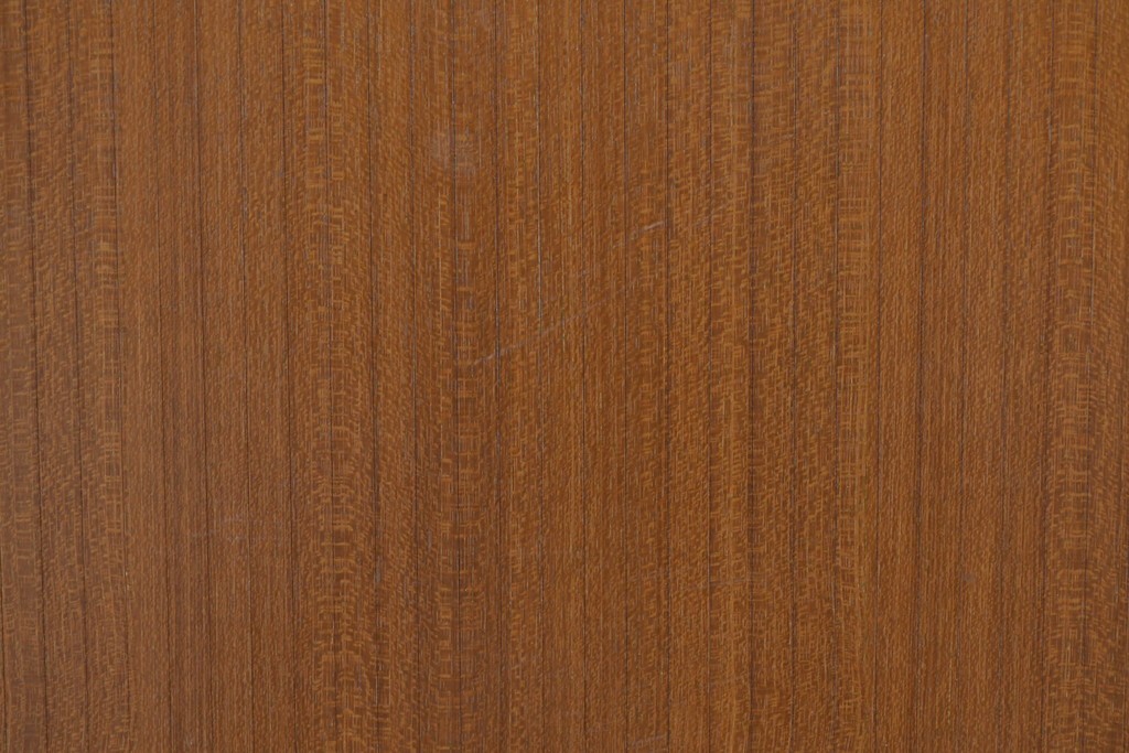 和製ヴィンテージ　豊富な収納を備えたシャッター扉(蛇腹扉)のキャビネット　(R-085916)