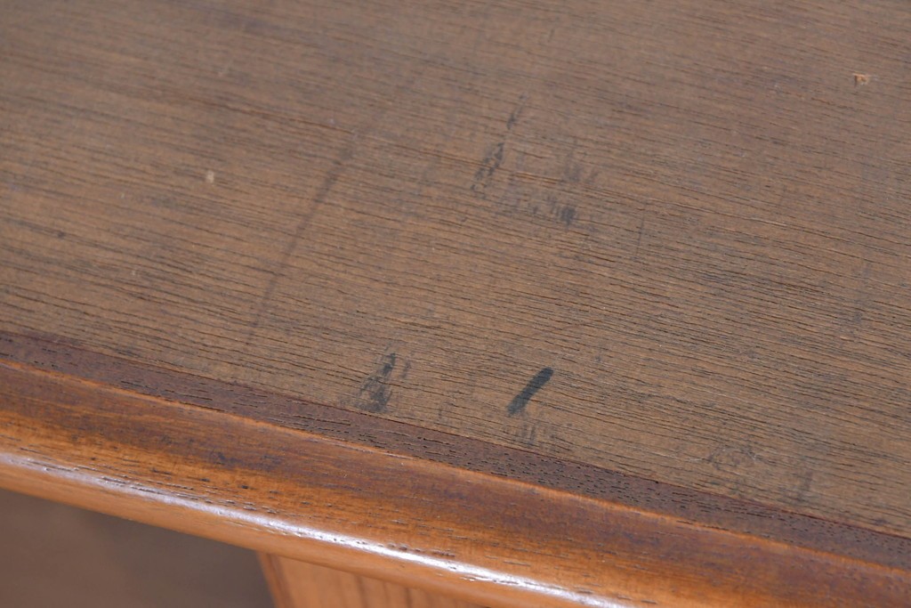 《台輪取り付け加工費込み》　和製ヴィンテージ　ガラス扉のすっきりとした佇まいのキャビネット　(R-085917)