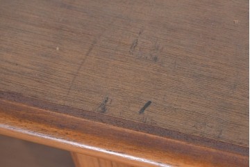 《台輪取り付け加工費込み》　和製ヴィンテージ　ガラス扉のすっきりとした佇まいのキャビネット　(R-085917)