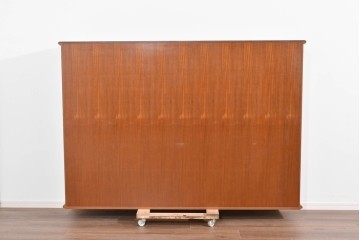 《台輪取り付け加工費込み》　和製ヴィンテージ　ガラス扉のすっきりとした佇まいのキャビネット　(R-085917)