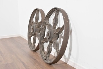 フランスアンティーク　ロートアイアンの重厚な車輪2個セット　(R-085919)