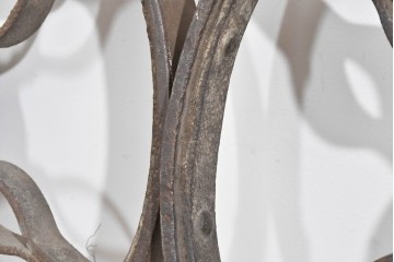 フランスアンティーク　ロートアイアンの重厚な車輪2個セット　(R-085919)