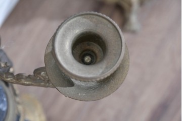 中古　美品　高級品　イタリア　FARBEL　六本木アピス取り扱い　華やかな装飾が目を惹く真鍮製キャンドルスタンド2台セット　(R-085920)