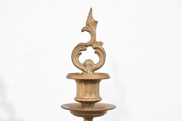 中古　美品　高級品　イタリア　FARBEL　六本木アピス取り扱い　華やかな装飾が目を惹く真鍮製キャンドルスタンド2台セット　(R-085920)