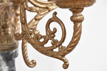 中古　美品　高級品　イタリア　FARBEL　六本木アピス取り扱い　華やかな装飾が目を惹く真鍮製キャンドルスタンド2台セット　(R-085920)