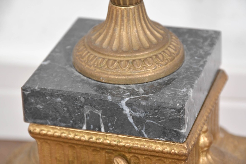 中古　美品　高級品　イタリア　FARBEL　六本木アピス取り扱い　華やかな装飾が目を惹く真鍮製キャンドルスタンド2台セット　(R-085920)