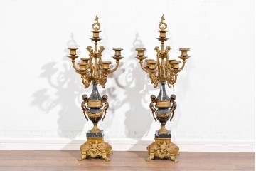 中古　美品　高級品　イタリア　FARBEL　六本木アピス取り扱い　華やかな装飾が目を惹く真鍮製キャンドルスタンド2台セット　(R-085920)