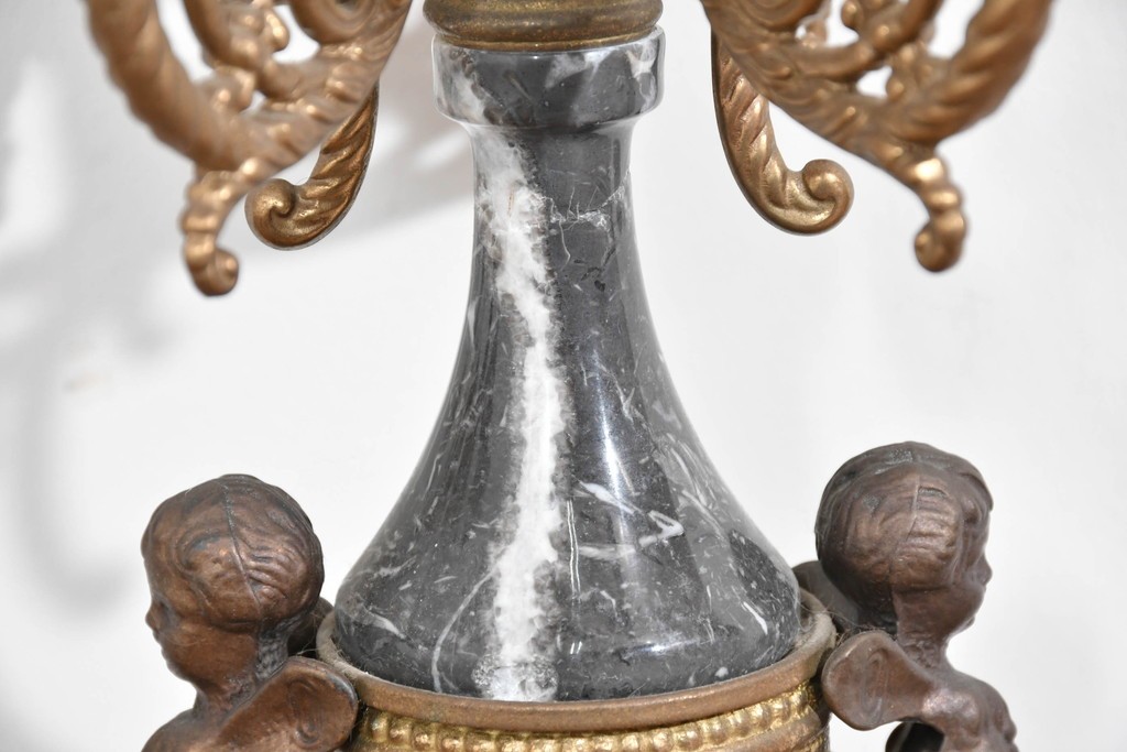 中古　美品　高級品　イタリア　FARBEL　六本木アピス取り扱い　華やかな装飾が目を惹く真鍮製キャンドルスタンド2台セット　(R-085920)