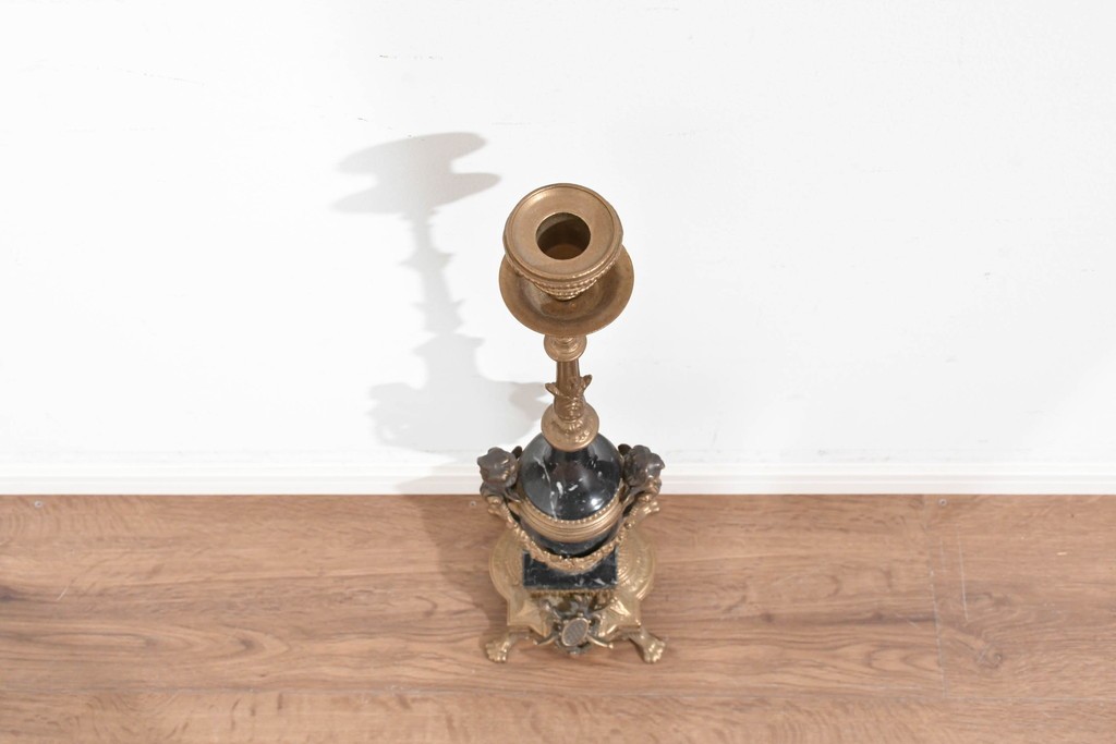 中古　イタリア　Lancini(ランチーニ)　華やかな天使モチーフのキャンドルスタンド　(R-085921)