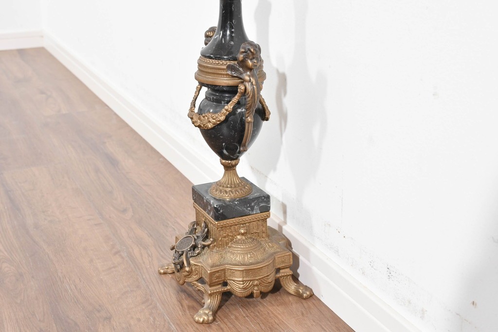 中古　イタリア　Lancini(ランチーニ)　華やかな天使モチーフのキャンドルスタンド　(R-085921)