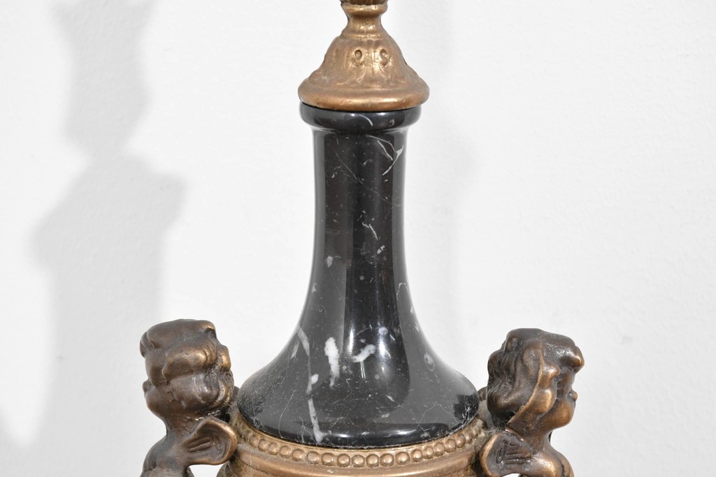 中古　イタリア　Lancini(ランチーニ)　華やかな天使モチーフのキャンドルスタンド　(R-085921)