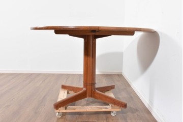 和製ヴィンテージ　希少なチーク無垢材を使用した上質なラウンドダイニングテーブル　(R-085922)