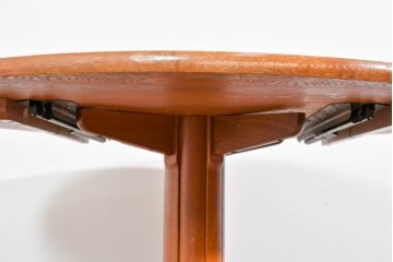 和製ヴィンテージ　希少なチーク無垢材を使用した上質なラウンドダイニングテーブル　(R-085922)