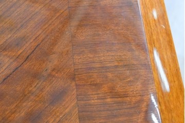 中古　カリモク家具(karimoku)　domani(ドマーニ)　Forza(フォルザ)シリーズ　天板の木目とシャープな足元が美しいダイニングテーブル　定価約85万円　(R-085923)