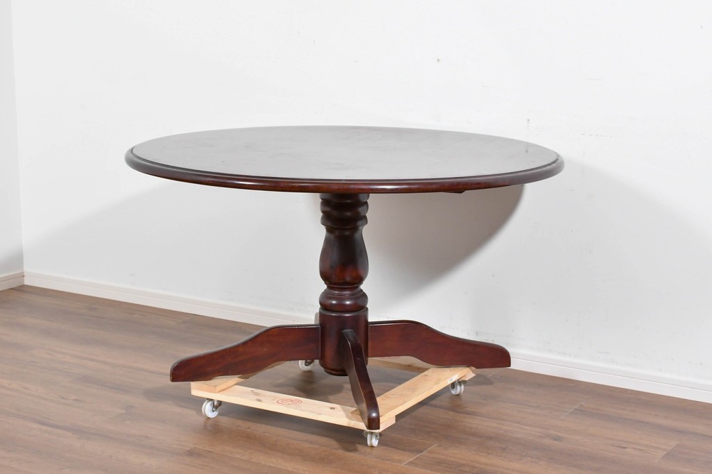 和製ヴィンテージ　希少な廃番品　柏木工(KASHIWA)　ブナ材　上品な挽物脚のラウンドダイニングテーブル　(R-085924)