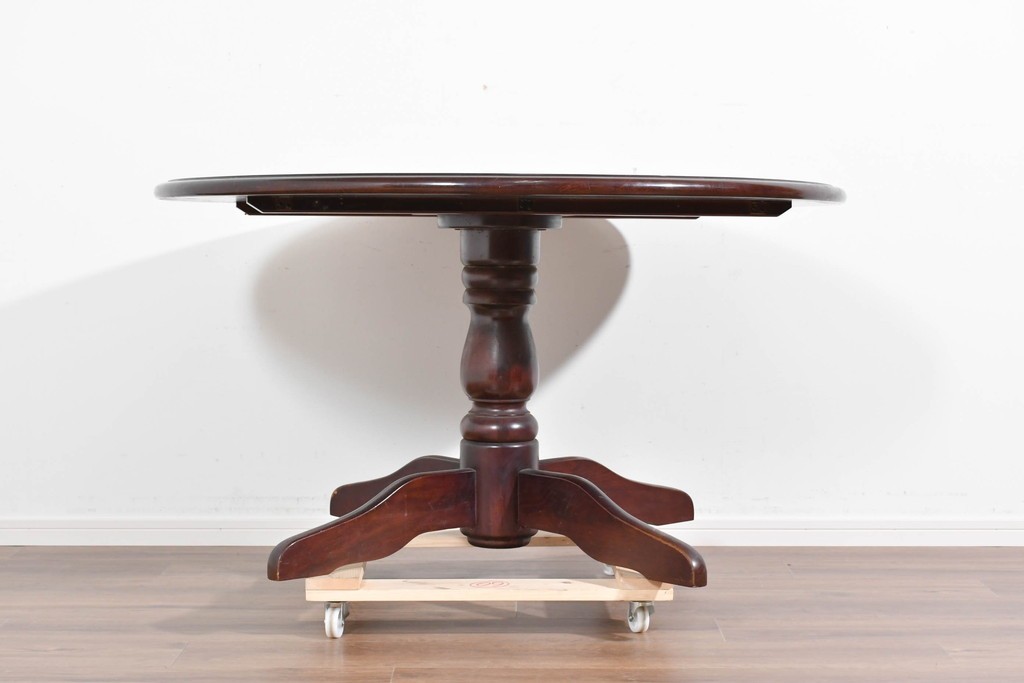 和製ヴィンテージ　希少な廃番品　柏木工(KASHIWA)　ブナ材　上品な挽物脚のラウンドダイニングテーブル　(R-085924)