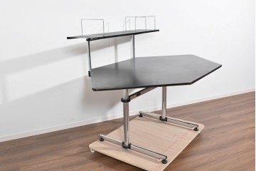 中古　希少な廃番品　USM Haller(USMハラー)　Kitos(キトス)　天板の形状が特徴的なヘキサゴンワークデスク　(R-085925)