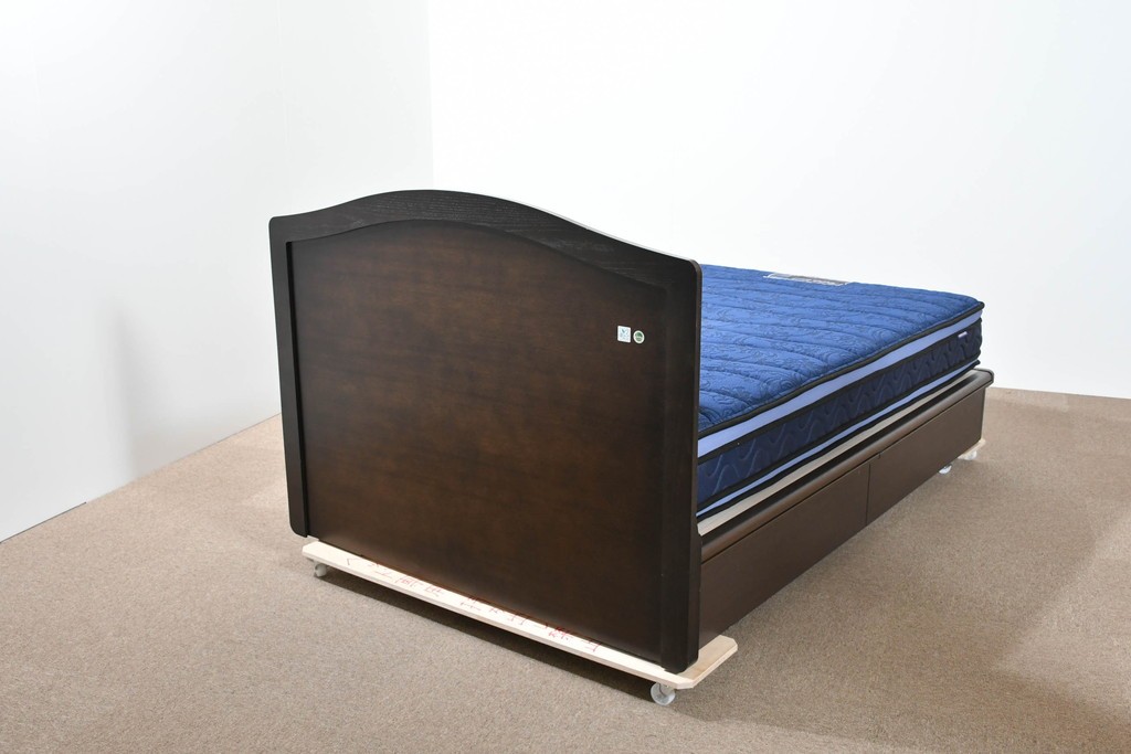 新古　展示品　美品　希少な廃番品　フランスベッド　マジョリーノ501　Reha tech(リハテック)　マットレス付きセミダブルベッド　定価約26万円　(R-085926)