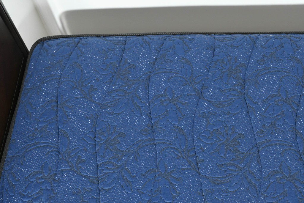 新古　展示品　美品　希少な廃番品　フランスベッド　マジョリーノ501　Reha tech(リハテック)　マットレス付きセミダブルベッド　定価約26万円　(R-085926)