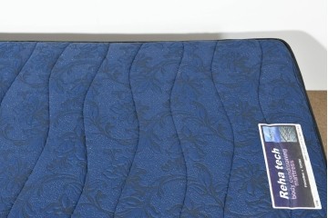 新古　展示品　美品　希少な廃番品　フランスベッド　マジョリーノ501　Reha tech(リハテック)　マットレス付きセミダブルベッド　定価約26万円　(R-085926)