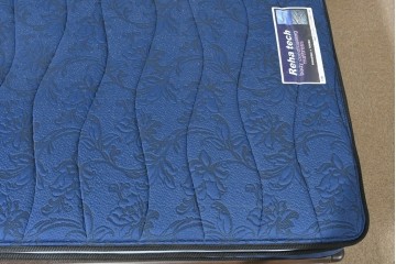 新古　展示品　美品　希少な廃番品　フランスベッド　マジョリーノ501　Reha tech(リハテック)　マットレス付きセミダブルベッド　定価約26万円　(R-085926)