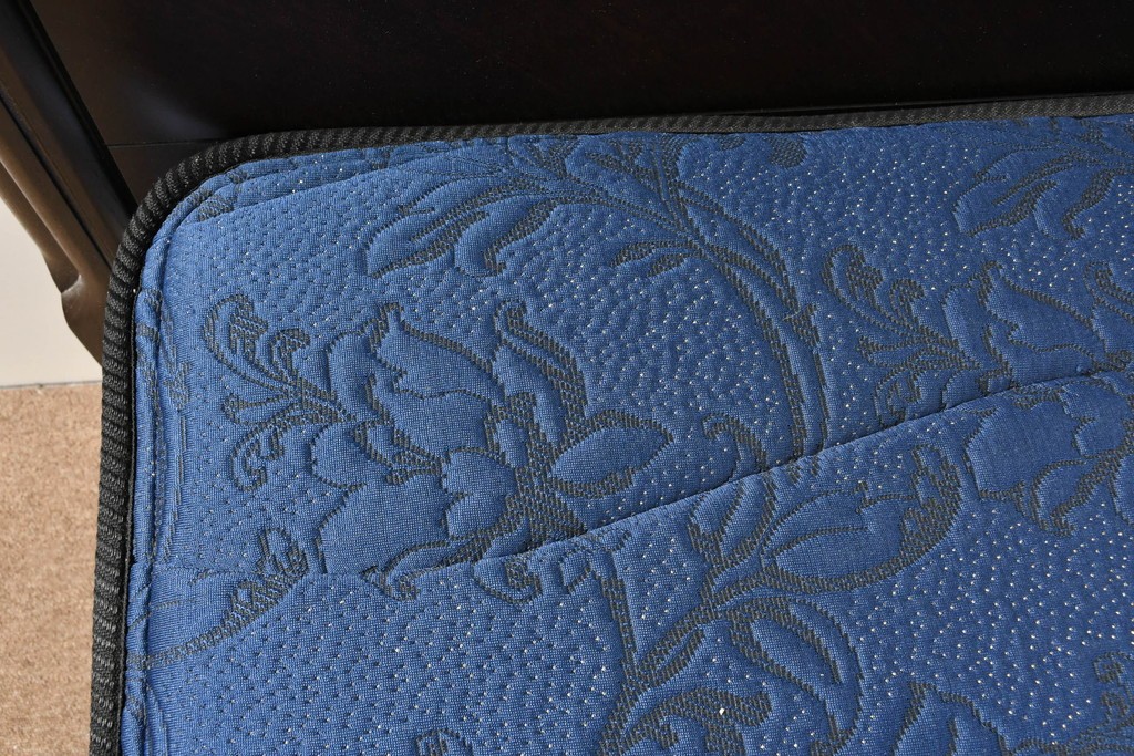 新古　展示品　美品　希少な廃番品　フランスベッド　マジョリーノ501　Reha tech(リハテック)　マットレス付きセミダブルベッド　定価約26万円　(R-085926)