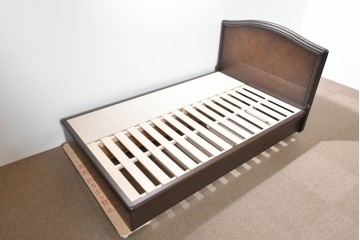 新古　展示品　美品　希少な廃番品　フランスベッド　マジョリーノ501　Reha tech(リハテック)　マットレス付きセミダブルベッド　定価約26万円　(R-085926)