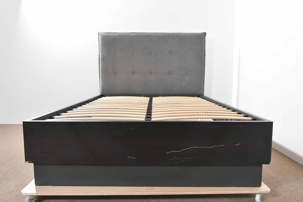 中古　希少な廃番品　BoConcept(ボーコンセプト)　Lugano(ルガーノ)　跳ね上げ式ダブルベッドフレーム　定価約30万円　(R-085927)