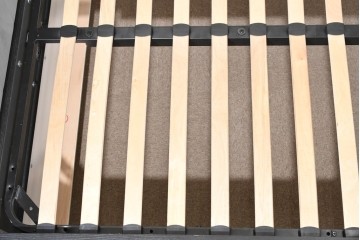 中古　希少な廃番品　BoConcept(ボーコンセプト)　Lugano(ルガーノ)　跳ね上げ式ダブルベッドフレーム　定価約30万円　(R-085927)