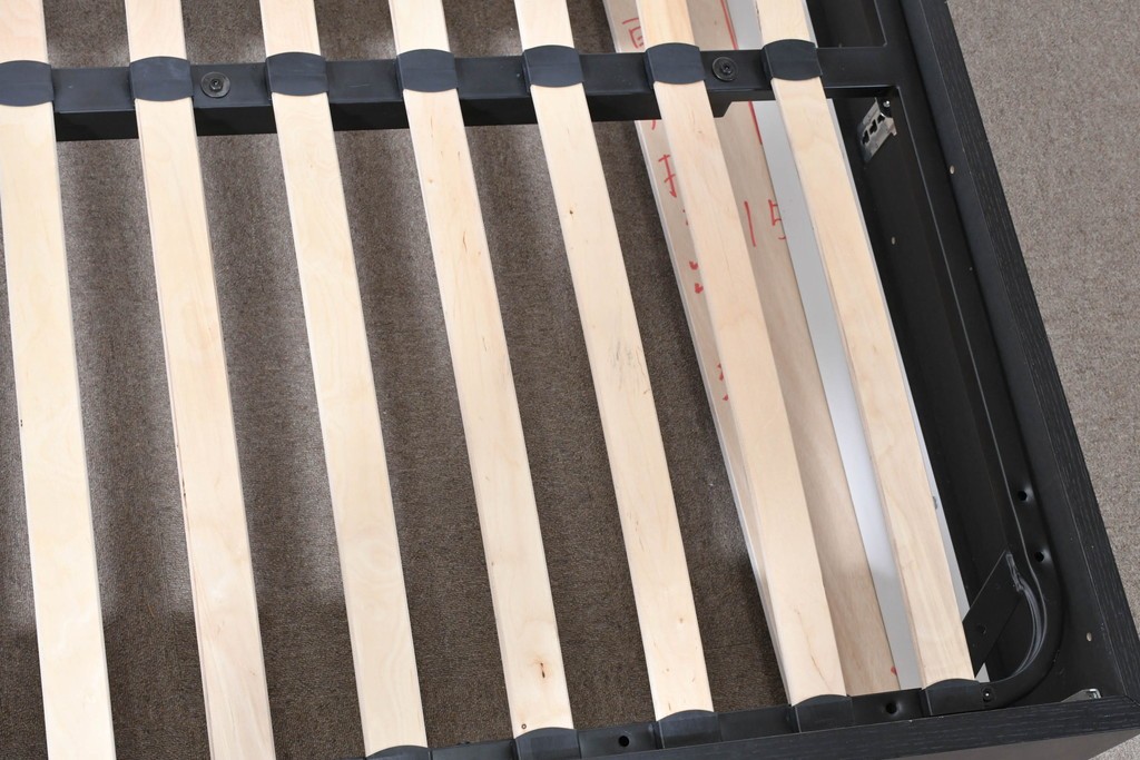 中古　希少な廃番品　BoConcept(ボーコンセプト)　Lugano(ルガーノ)　跳ね上げ式ダブルベッドフレーム　定価約30万円　(R-085927)