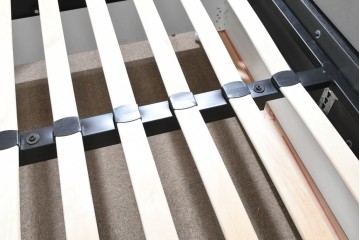 中古　希少な廃番品　BoConcept(ボーコンセプト)　Lugano(ルガーノ)　跳ね上げ式ダブルベッドフレーム　定価約30万円　(R-085927)