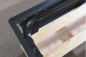 中古　希少な廃番品　BoConcept(ボーコンセプト)　Lugano(ルガーノ)　跳ね上げ式ダブルベッドフレーム　定価約30万円　(R-085927)